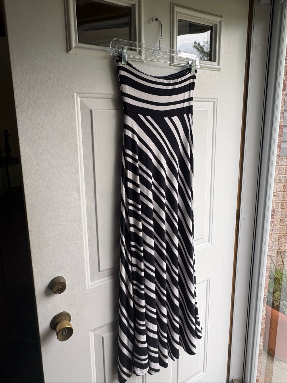 Banana Republic Black and White Bold Strapless Maxi Dress with Silicone Grip SP